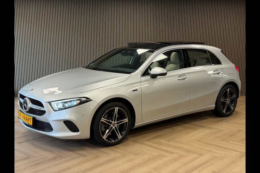 Mercedes-Benz A-Klasse 250e PLUG-IN Business Luxury AUT. PANORAMADAK CAMERA CRUISE SFEERVERLICHTING KEYLESS-GO STOELVERWARMING