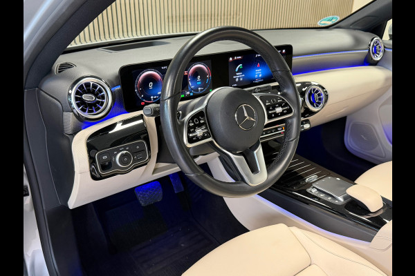 Mercedes-Benz A-Klasse 250e PLUG-IN Business Luxury AUT. PANORAMADAK CAMERA CRUISE SFEERVERLICHTING KEYLESS-GO STOELVERWARMING