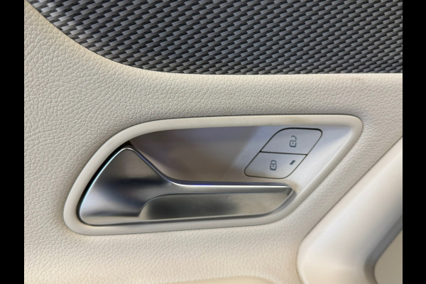 Mercedes-Benz A-Klasse 250e PLUG-IN Business Luxury AUT. PANORAMADAK CAMERA CRUISE SFEERVERLICHTING KEYLESS-GO STOELVERWARMING