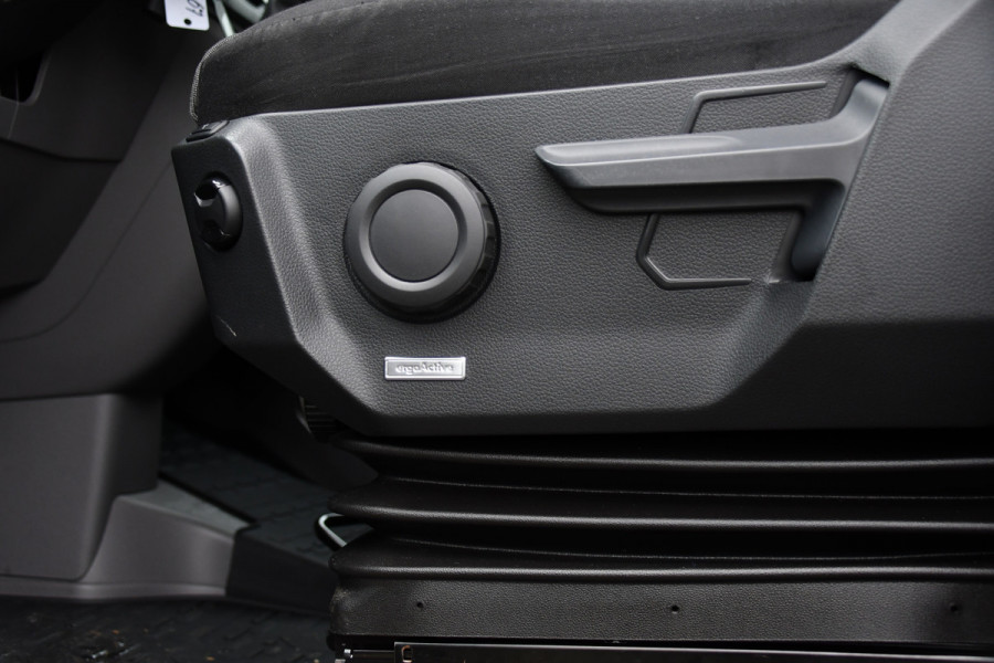 Volkswagen Crafter 35 2.0 TDI L3H2 Highline PB Edition Adaptieve Cruise, Camera, Carplay, Clima, LED, Stoelverwarming, Multimedia, Sensoren, Uniek!