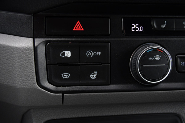 Volkswagen Crafter 35 2.0 TDI L3H2 Highline PB Edition Adaptieve Cruise, Camera, Carplay, Clima, LED, Stoelverwarming, Multimedia, Sensoren, Uniek!