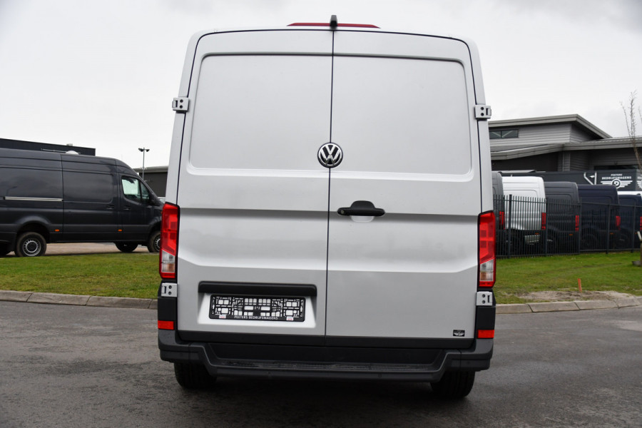 Volkswagen Crafter 35 2.0 TDI L3H2 Highline PB Edition Adaptieve Cruise, Camera, Carplay, Clima, LED, Stoelverwarming, Multimedia, Sensoren, Uniek!