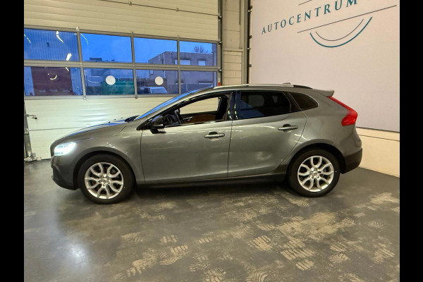 Volvo V40 Cross Country 1.5 T3 Polar+ Luxury Pano Stoel Verwarming 1 jaar bovag garantie