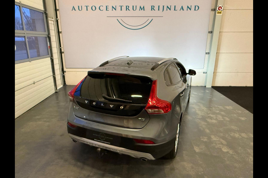 Volvo V40 Cross Country 1.5 T3 Polar+ Luxury Pano Stoel Verwarming 1 jaar bovag garantie