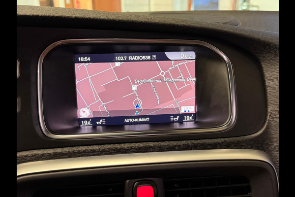Volvo V40 Cross Country 1.5 T3 Polar+ Luxury Pano Stoel Verwarming 1 jaar bovag garantie