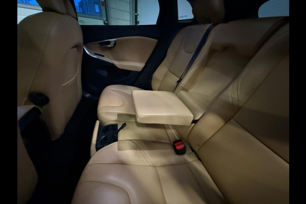 Volvo V40 Cross Country 1.5 T3 Polar+ Luxury Pano Stoel Verwarming 1 jaar bovag garantie