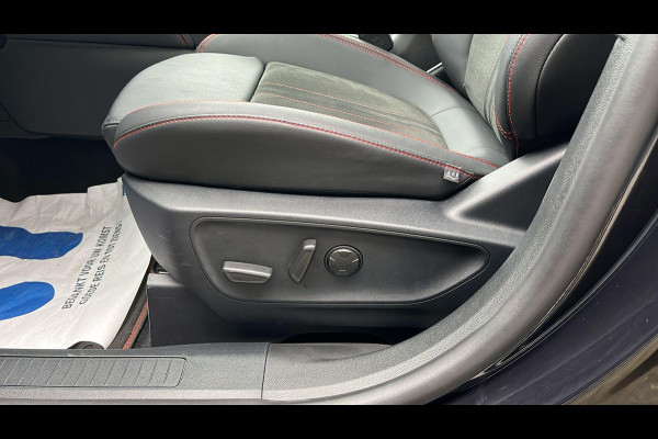 Ford Kuga 2.5 PHEV ST-Line X 243pk | Driver Assistance Pack | Winterpack | Technology Pack | 2.100kg Trekgewicht