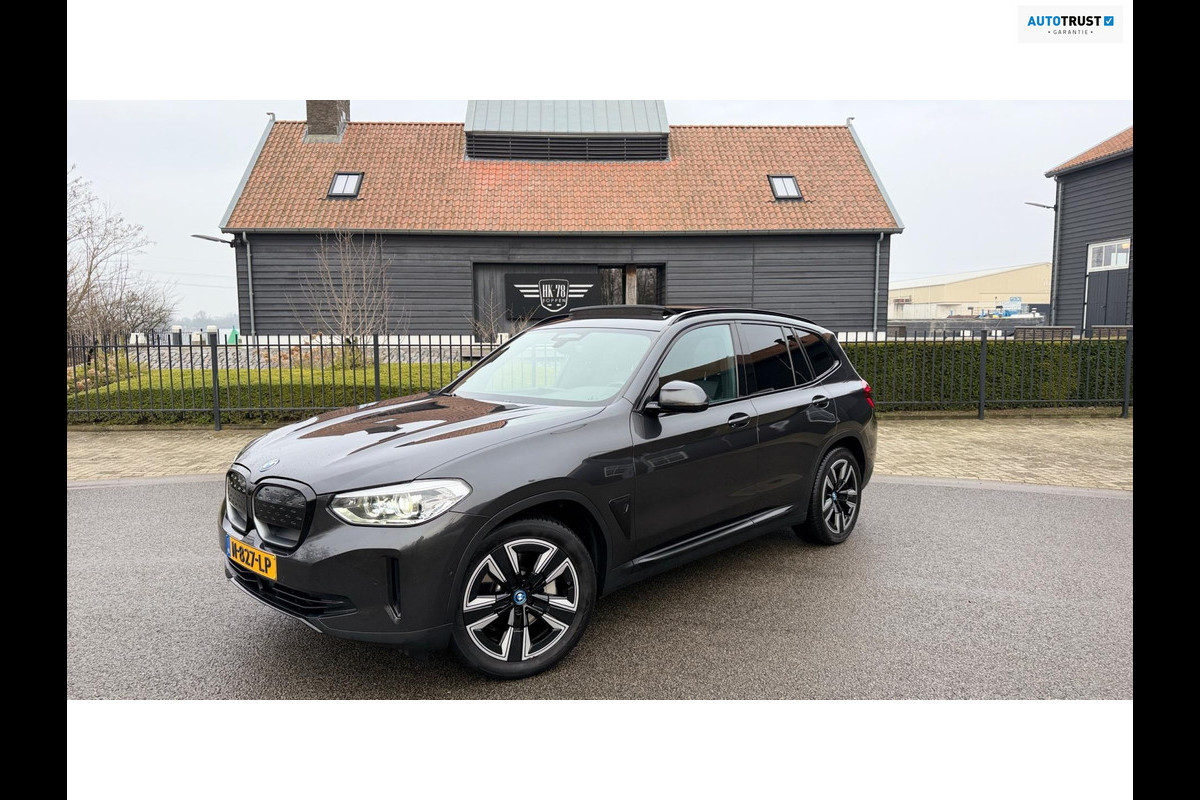 BMW iX3 Executive 80 kWh SOH 94% PANORAMADAK LEER APPLE-CARPLAY LED-XENON