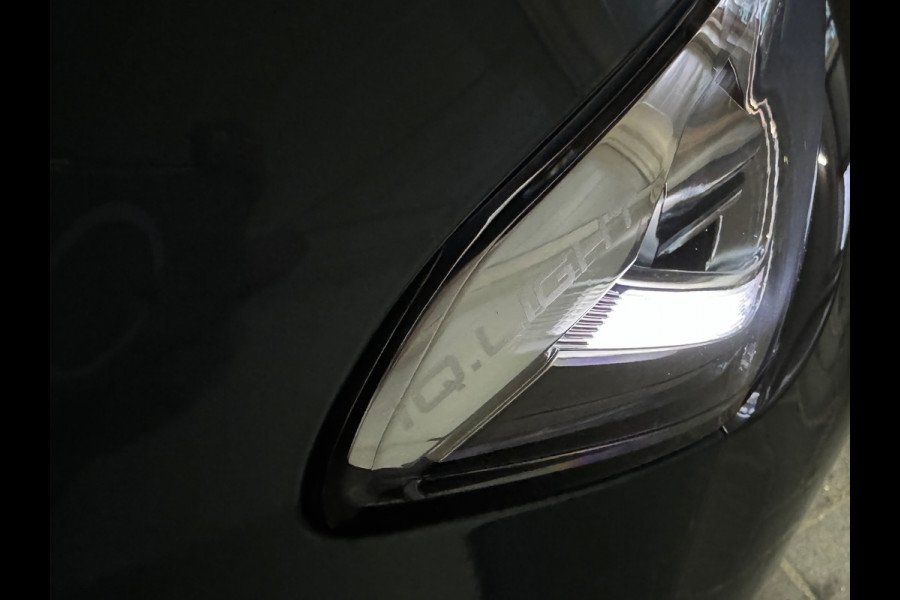 Volkswagen T-Roc 1.5 TSI R-Line Business+ Pano|IQ|Keyles|Cam