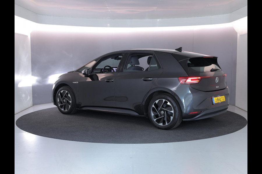 Volkswagen ID.3 First 58 kWh 93% SOH | 204 pk | Navigatie | Parkeersensoren | Adaptieve cruise control | Stoelverwarming | Apple Carplay/Android Auto |