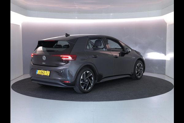 Volkswagen ID.3 First 58 kWh 93% SOH | 204 pk | Navigatie | Parkeersensoren | Adaptieve cruise control | Stoelverwarming | Apple Carplay/Android Auto |