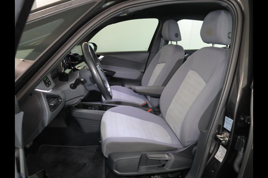 Volkswagen ID.3 First 58 kWh 93% SOH | 204 pk | Navigatie | Parkeersensoren | Adaptieve cruise control | Stoelverwarming | Apple Carplay/Android Auto |