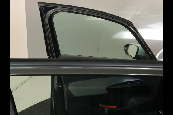 Volkswagen ID.3 First 58 kWh 93% SOH | 204 pk | Navigatie | Parkeersensoren | Adaptieve cruise control | Stoelverwarming | Apple Carplay/Android Auto |