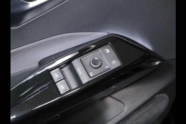 Volkswagen ID.3 First 58 kWh 93% SOH | 204 pk | Navigatie | Parkeersensoren | Adaptieve cruise control | Stoelverwarming | Apple Carplay/Android Auto |