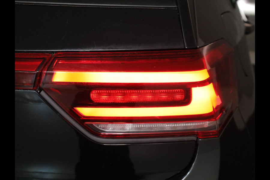 Volkswagen ID.3 First 58 kWh 93% SOH | 204 pk | Navigatie | Parkeersensoren | Adaptieve cruise control | Stoelverwarming | Apple Carplay/Android Auto |