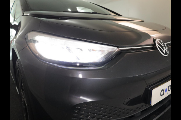 Volkswagen ID.3 First 58 kWh 93% SOH | 204 pk | Navigatie | Parkeersensoren | Adaptieve cruise control | Stoelverwarming | Apple Carplay/Android Auto |