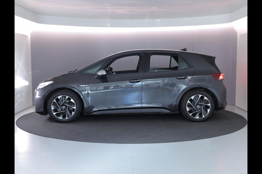 Volkswagen ID.3 First 58 kWh 93% SOH | 204 pk | Navigatie | Parkeersensoren | Adaptieve cruise control | Stoelverwarming | Apple Carplay/Android Auto |
