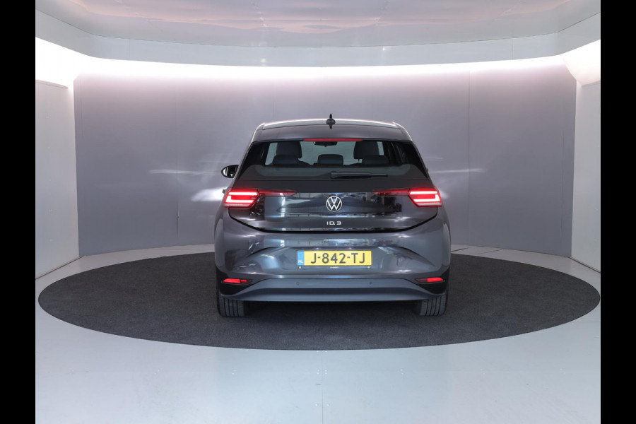 Volkswagen ID.3 First 58 kWh 93% SOH | 204 pk | Navigatie | Parkeersensoren | Adaptieve cruise control | Stoelverwarming | Apple Carplay/Android Auto |