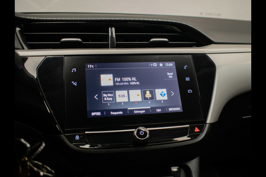 Opel Corsa 1.2 Edition Sport (APPLE CARPLAY,NAVI,PDC,CRUISE,ELEKTRISCHE RAMEN,LED,SPORTSTOELEN,LM VELGEN,NETTE STAAT)