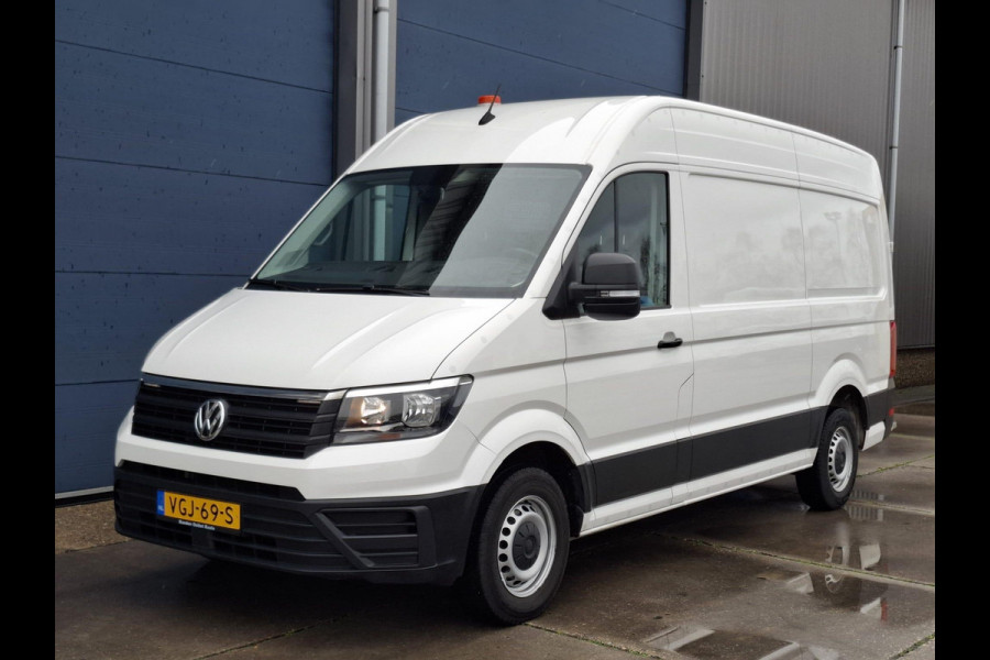 Volkswagen Crafter 35 2.0 TDI L3H3 Highline AUTOMAAT / STANDKACHEL / TREKHAAK / CARPLAY / NAVI