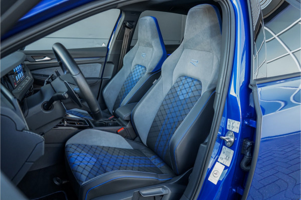 Volkswagen Golf 2.0 TSI R 4Motion Pano Performance Akra H&K ACC Camera Stuur & Stoelverw