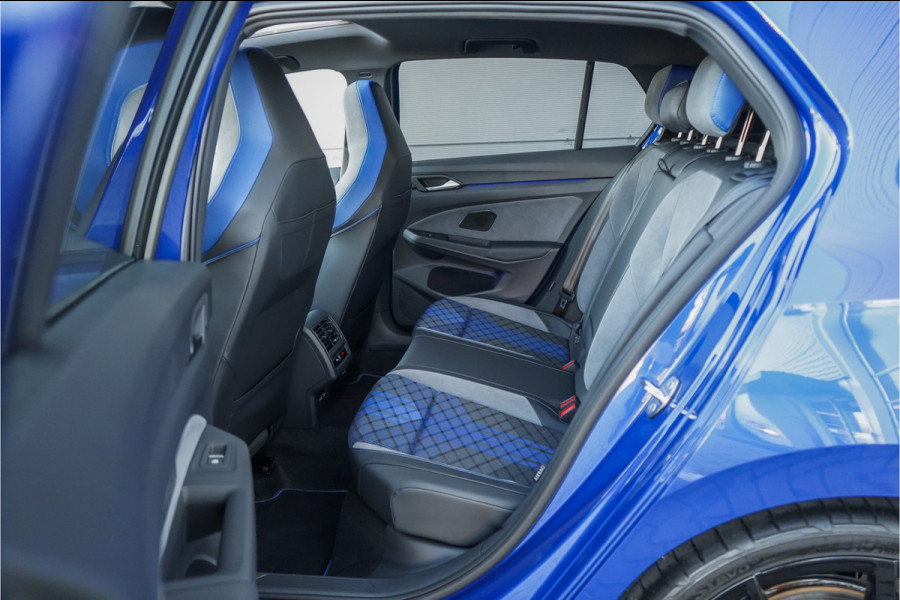 Volkswagen Golf 2.0 TSI R 4Motion Pano Performance Akra H&K ACC Camera Stuur & Stoelverw