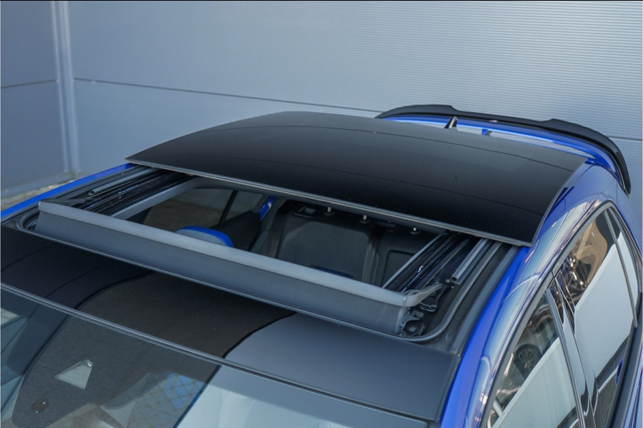 Volkswagen Golf 2.0 TSI R 4Motion Pano Performance Akra H&K ACC Camera Stuur & Stoelverw