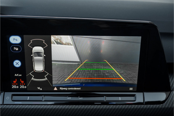 Volkswagen Golf 2.0 TSI R 4Motion Pano Performance Akra H&K ACC Camera Stuur & Stoelverw