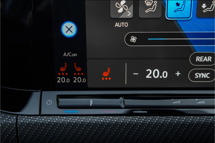 Volkswagen Golf 2.0 TSI R 4Motion Pano Performance Akra H&K ACC Camera Stuur & Stoelverw