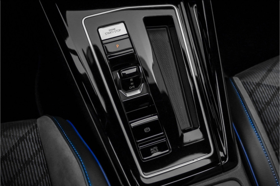 Volkswagen Golf 2.0 TSI R 4Motion Pano Performance Akra H&K ACC Camera Stuur & Stoelverw