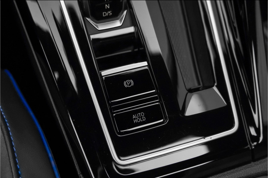 Volkswagen Golf 2.0 TSI R 4Motion Pano Performance Akra H&K ACC Camera Stuur & Stoelverw