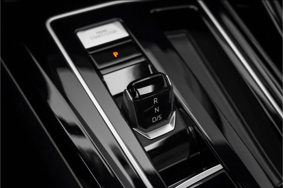 Volkswagen Golf 2.0 TSI R 4Motion Pano Performance Akra H&K ACC Camera Stuur & Stoelverw