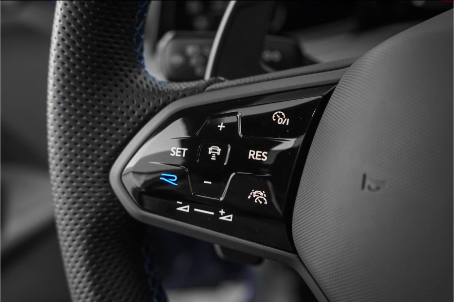 Volkswagen Golf 2.0 TSI R 4Motion Pano Performance Akra H&K ACC Camera Stuur & Stoelverw