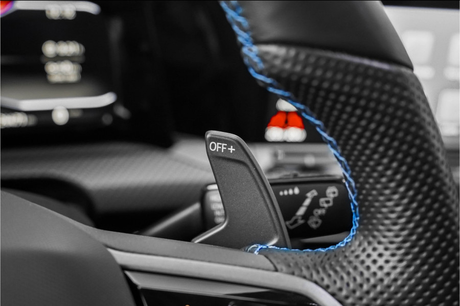 Volkswagen Golf 2.0 TSI R 4Motion Pano Performance Akra H&K ACC Camera Stuur & Stoelverw