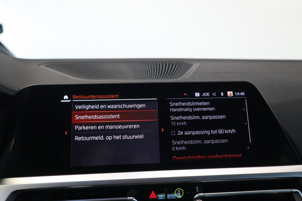 BMW 4 Serie Cabrio M440i xDrive High-Executive 374PK Individueel-lak Navigatie  Volleder 19LMV Head up