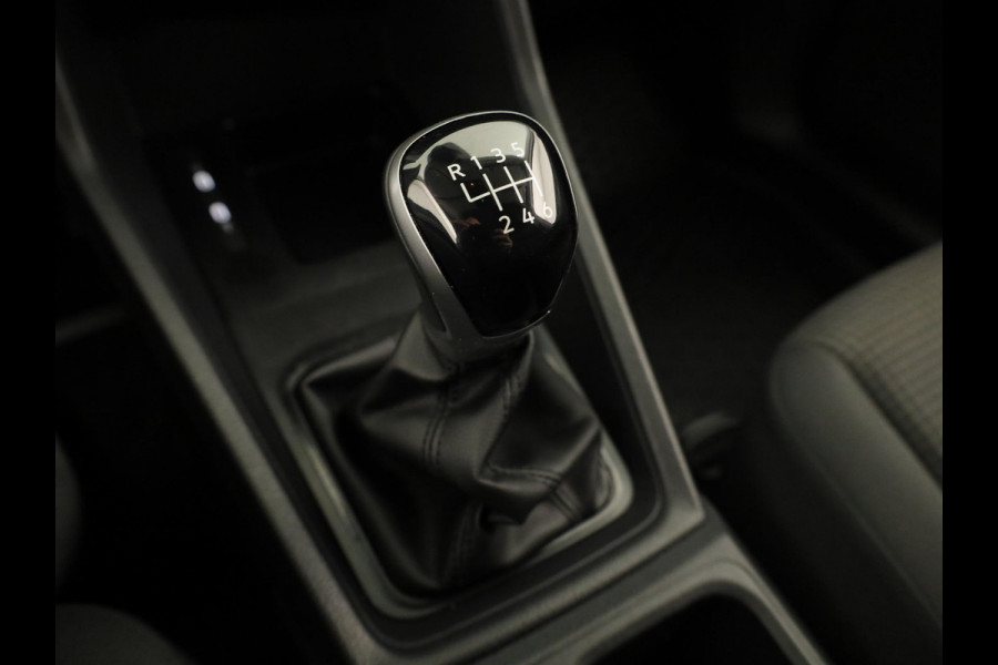 Volkswagen Caddy Cargo 2.0 TDI Comfort 102 pk | Verlengde garantie | Navigatie via App | Trekhaak | Parkeersensoren achter | Cruise control |