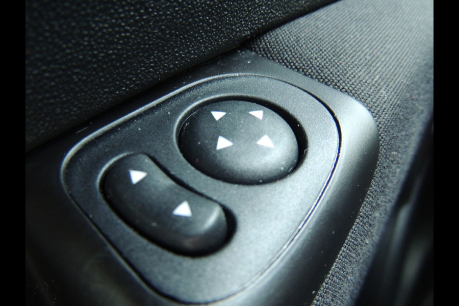 Fiat 500 TwinAir Turbo Lounge 81PK | 16" velgen | Navigatie | Cruise Controle | Parkeersensoren