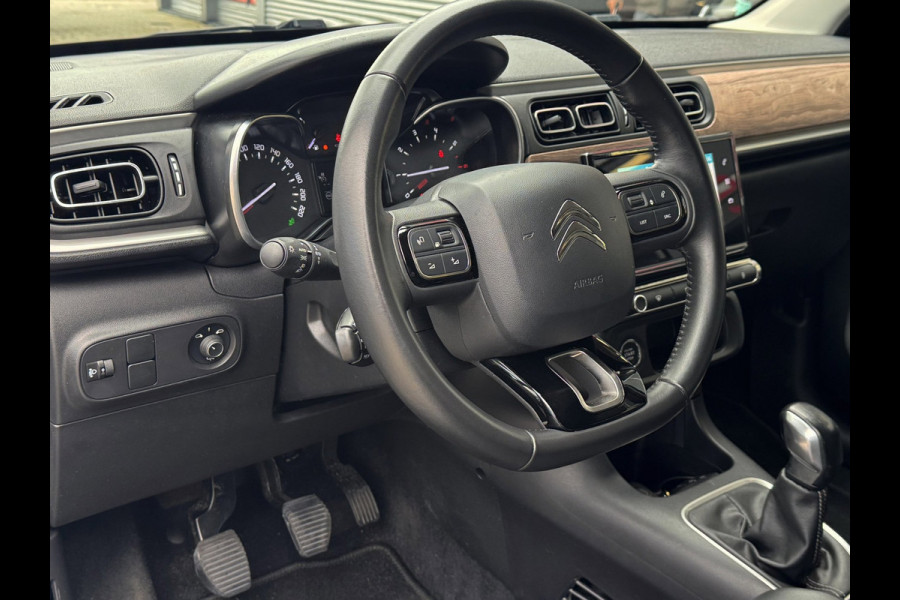 Citroën C3 1.2 PureTech Shine - Navigatie / Apple CarPlay I Airco I PDC I LED I Sport velgen I Veiligheids pakket I Dealer onderh.