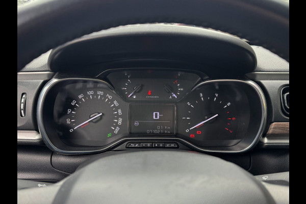 Citroën C3 1.2 PureTech Shine - Navigatie / Apple CarPlay I Airco I PDC I LED I Sport velgen I Veiligheids pakket I Dealer onderh.