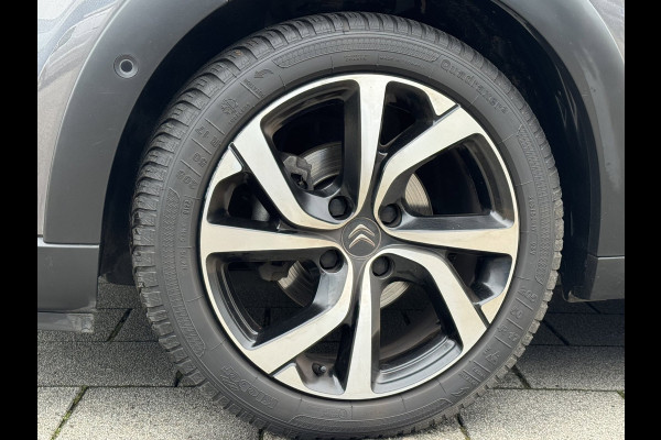 Citroën C3 1.2 PureTech Shine - Navigatie / Apple CarPlay I Airco I PDC I LED I Sport velgen I Veiligheids pakket I Dealer onderh.