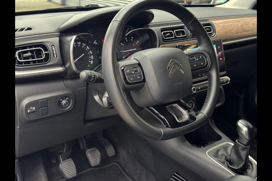 Citroën C3 1.2 PureTech Shine - Navigatie / Apple CarPlay I Airco I PDC I LED I Sport velgen I Veiligheids pakket I Dealer onderh.