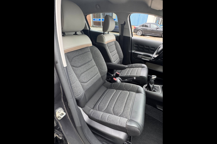 Citroën C3 1.2 PureTech Shine - Navigatie / Apple CarPlay I Airco I PDC I LED I Sport velgen I Veiligheids pakket I Dealer onderh.