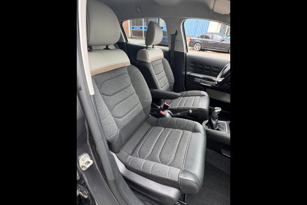 Citroën C3 1.2 PureTech Shine - Navigatie / Apple CarPlay I Airco I PDC I LED I Sport velgen I Veiligheids pakket I Dealer onderh.