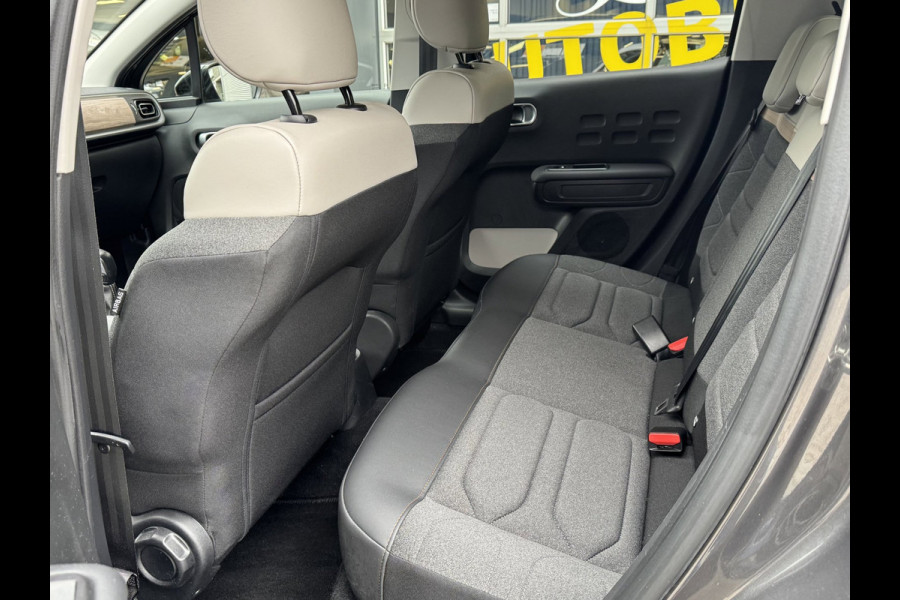 Citroën C3 1.2 PureTech Shine - Navigatie / Apple CarPlay I Airco I PDC I LED I Sport velgen I Veiligheids pakket I Dealer onderh.