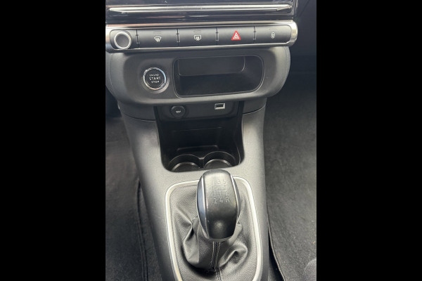 Citroën C3 1.2 PureTech Shine - Navigatie / Apple CarPlay I Airco I PDC I LED I Sport velgen I Veiligheids pakket I Dealer onderh.