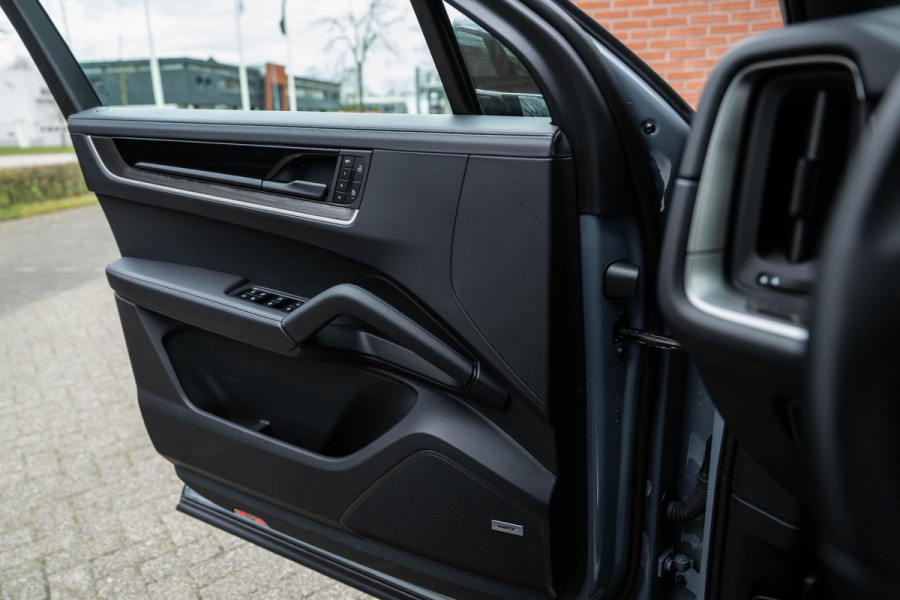 Porsche Cayenne 3.0 E-Hybrid Sport-Design Sportuitlaat Nwpr. 176k