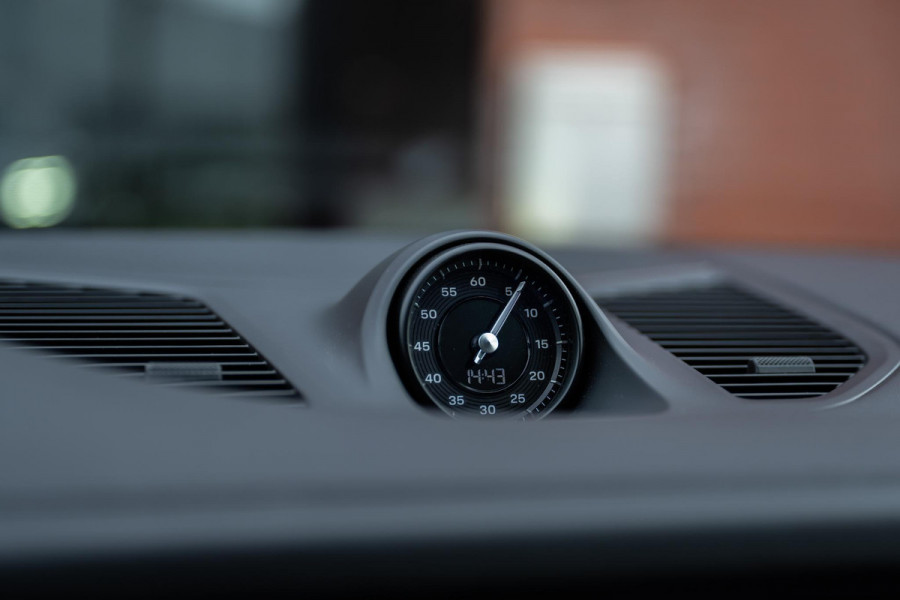 Porsche Cayenne 3.0 E-Hybrid Sport-Design Sportuitlaat Nwpr. 176k