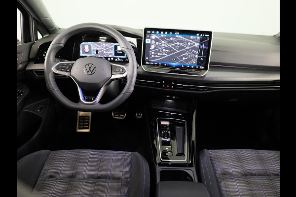 Volkswagen Golf 1.5 eHybrid GTE 272 pk Automaat (DSG) | Verlengde garantie | Navigatie | Trekhaak (wegklapbaar) | Parkeersensoren | Achteruitrijcamera | Stoelverwarming | Head-up display |