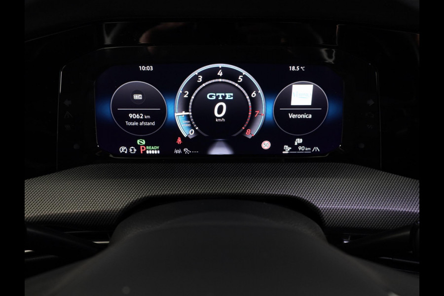 Volkswagen Golf 1.5 eHybrid GTE 272 pk Automaat (DSG) | Verlengde garantie | Navigatie | Trekhaak (wegklapbaar) | Parkeersensoren | Achteruitrijcamera | Stoelverwarming | Head-up display |
