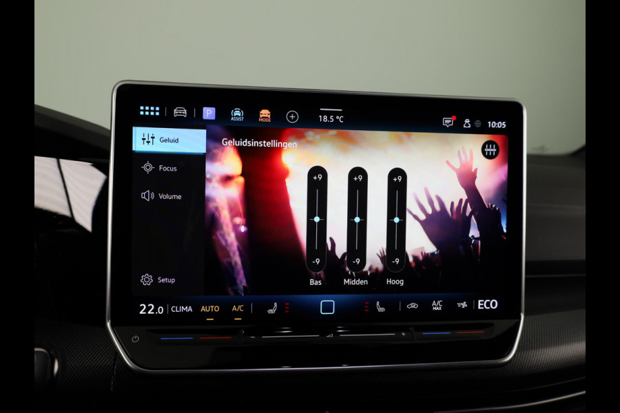 Volkswagen Golf 1.5 eHybrid GTE 272 pk Automaat (DSG) | Verlengde garantie | Navigatie | Trekhaak (wegklapbaar) | Parkeersensoren | Achteruitrijcamera | Stoelverwarming | Head-up display |